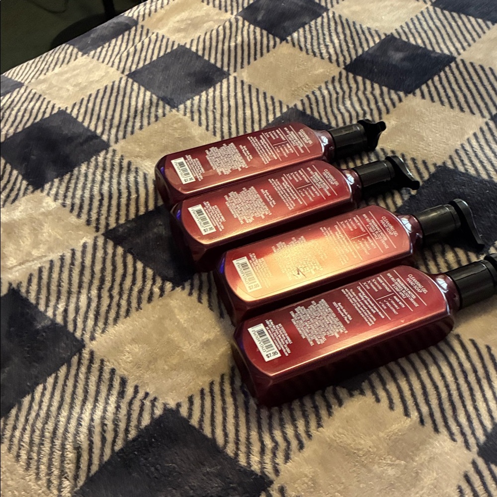 Bath & Body Works Bright Christmas Morning Red Hand Soap ( 4) - Picture 4 of 4